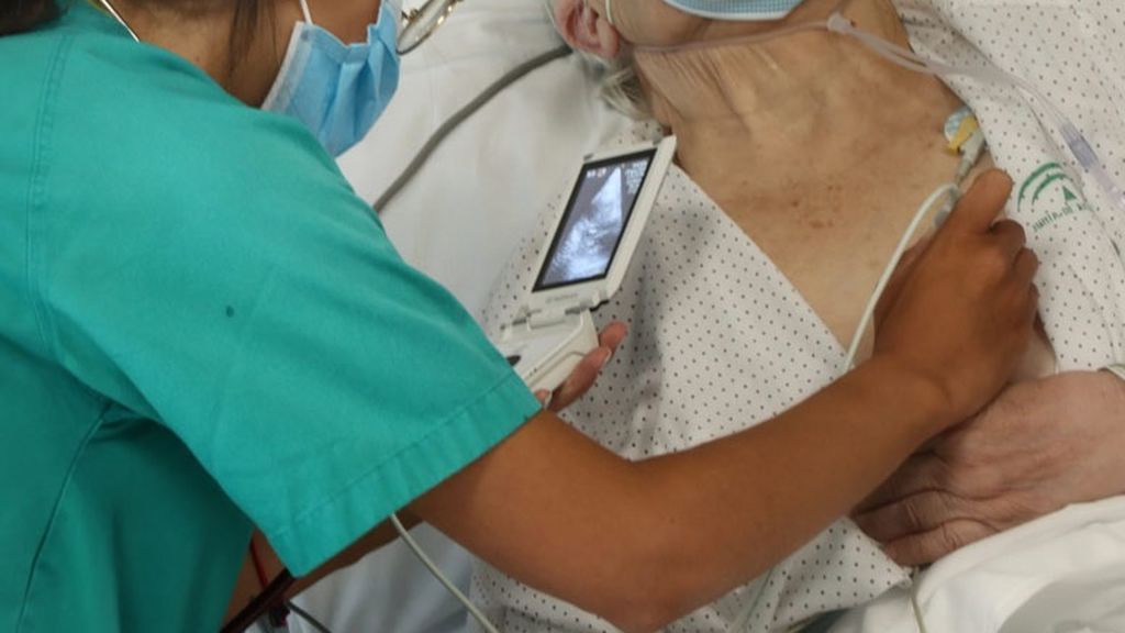 Calcifediol, el medicamento cordobés que podría paliar los efectos de la covid, llama la atención de Reino Unido Calcifediol, el medicamento cordobés que podría paliar los efectos de la covid, llama la atención de Reino Unido
