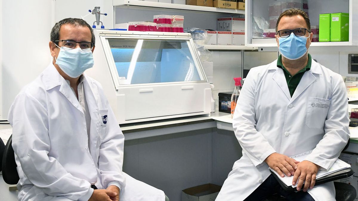 Antonio Salas y Federico Martinón-Torres son profesores en la Facultad de Medicina de la USC Antonio Salas y Federico Martinón-Torres son profesores en la Facultad de Medicina de la USC