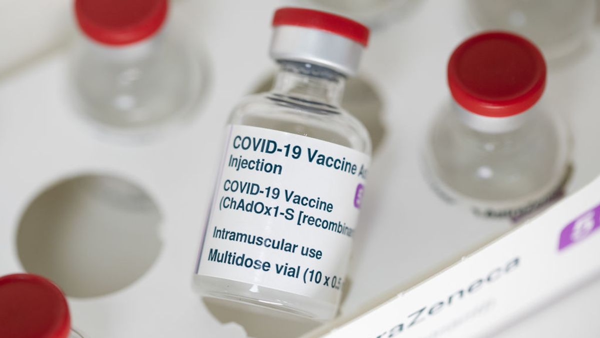 Pfizer y AstraZeneca actualizan sus vacunas para enfrentarse a las nuevas variantes del virus