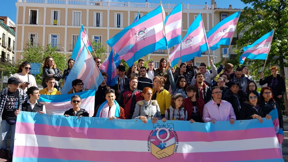 La 'ley trans' divide al colectivo feminista: "La identidad de género no es un derecho, es una creencia, y ninguna norma puede regularla"