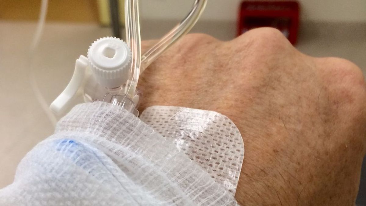 Una oncóloga a una paciente hospitalizada con cáncer: "Vete a casa, hay muchos infectados con covid"