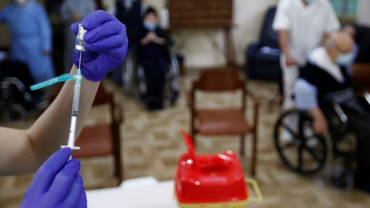 Nuevo brote con 7 contagiados en una residencia de Santiago tras recibir la segunda dosis de la vacuna