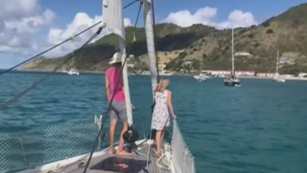 Una familia húngara zarpa por el mundo huyendo de la covid