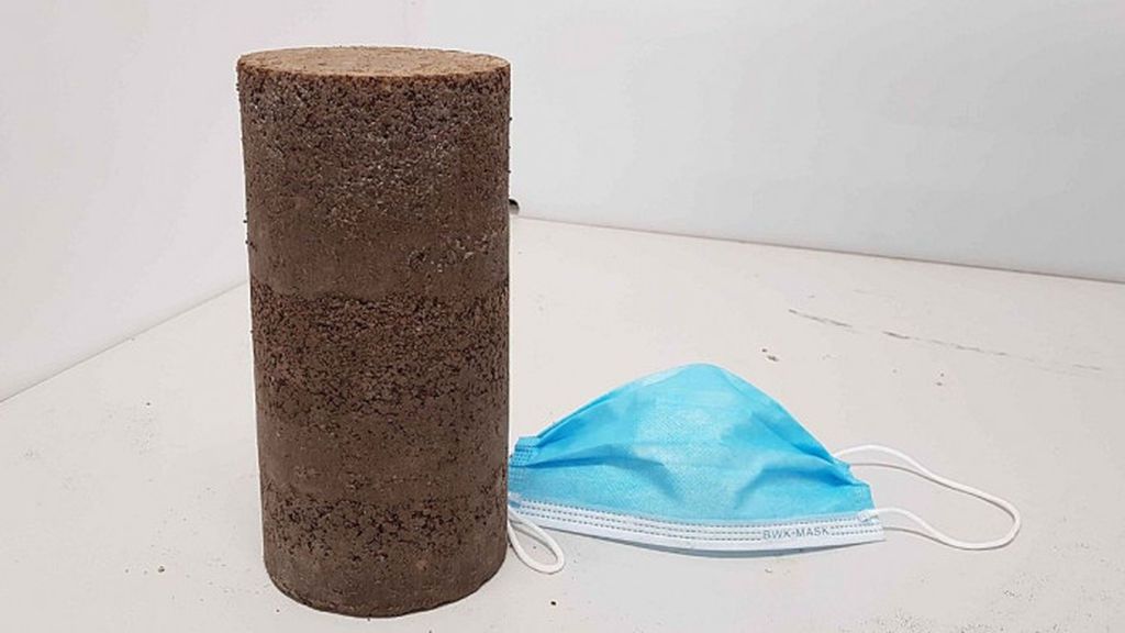 De la cara al asfalto: una investigación descubre que es posible reutilizar mascarillas para construir carreteras