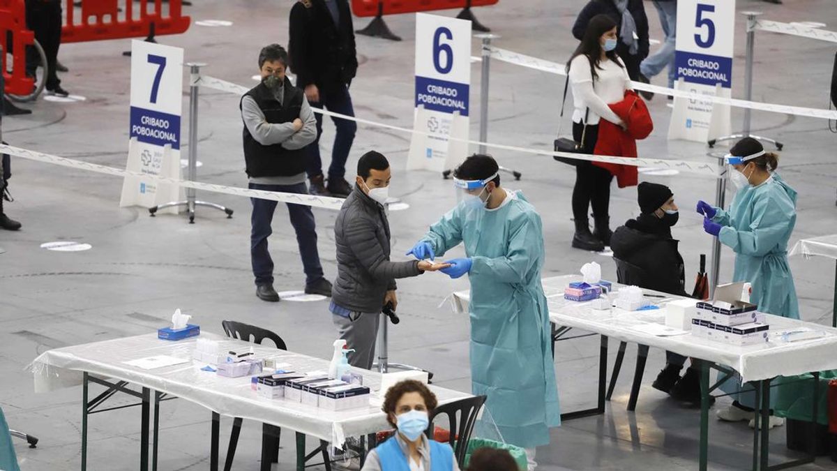 España mantiene los contagios a la baja España mantiene los contagios a la baja