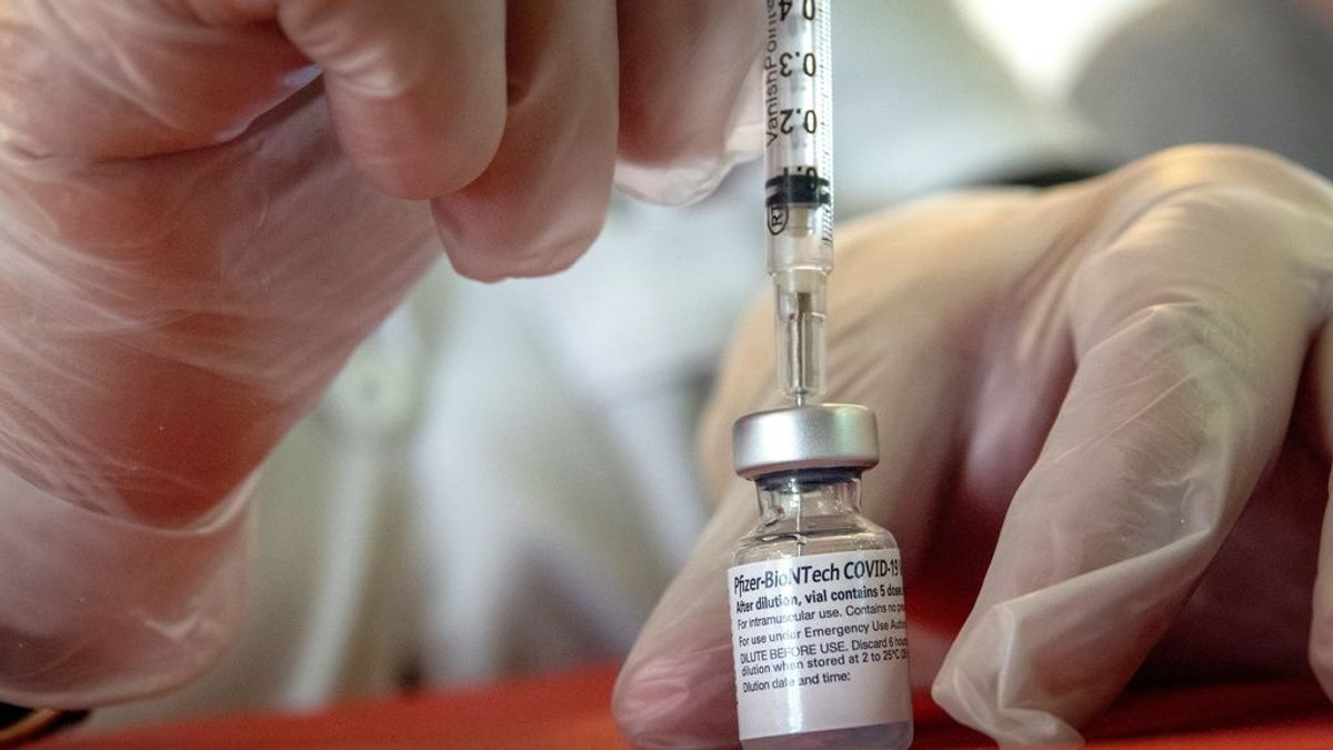 Alertan del robo de un coche con vacunas contra el coronavirus en Florida