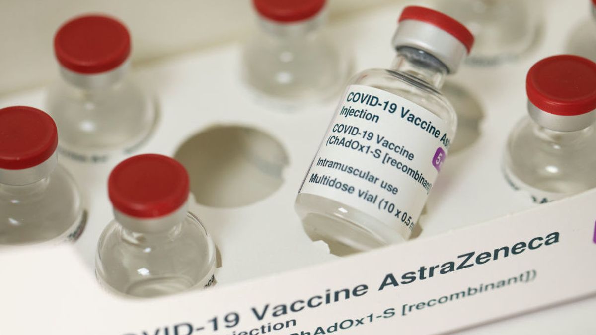 "La vacuna de Oxford y AstraZeneca protege también contra la variante británica"