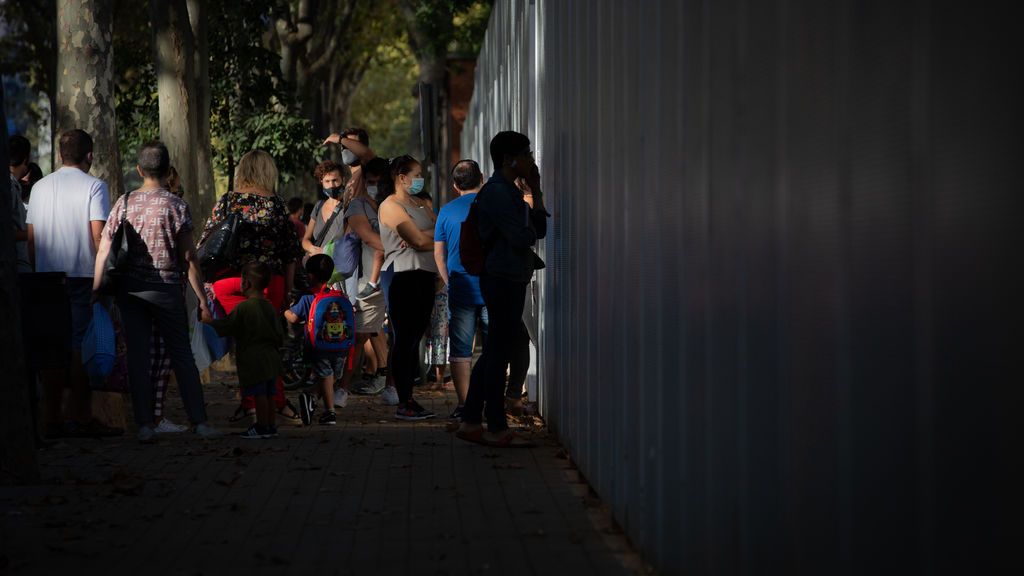 Cataluña contabiliza 1.905 grupos escolares confinados y siete centros cerrados Cataluña contabiliza 1.905 grupos escolares confinados y siete centros cerrados