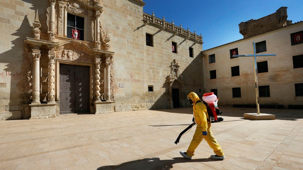 Nueve monjas de clausura dan positivo en covid19 tras recibir la misa de un cura negacionista en Alicante