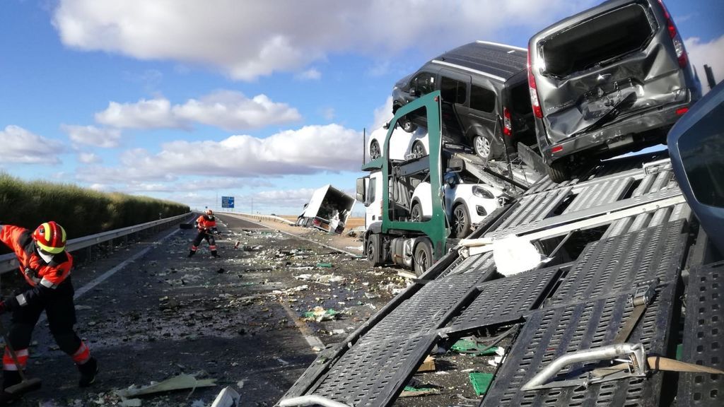 La DGT intensifica los controles a camiones y autobuses, implicados en el 7% de accidentes La DGT intensifica los controles a camiones y autobuses, implicados en el 7% de accidentes