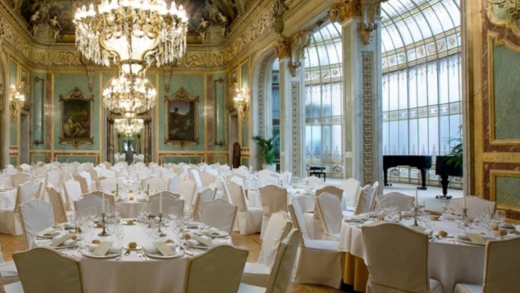 Salud Pública de Madrid investiga la boda en el Casino con asistentes sin mascarillas Salud Pública de Madrid investiga la boda en el Casino con asistentes sin mascarillas