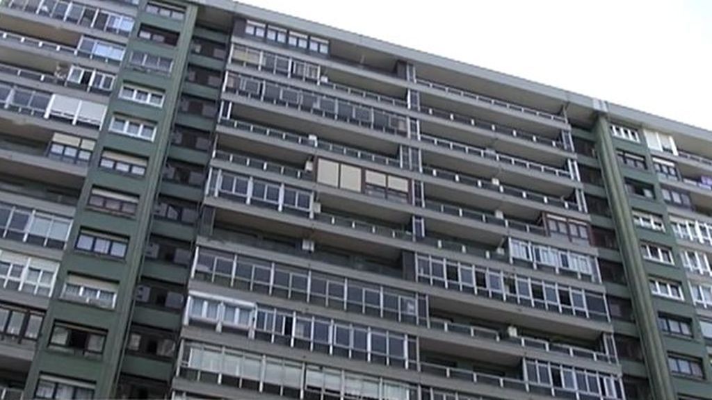 Muere una sexta persona, víctima del brote de covid en un edificio de Santutxu, en Bilbao