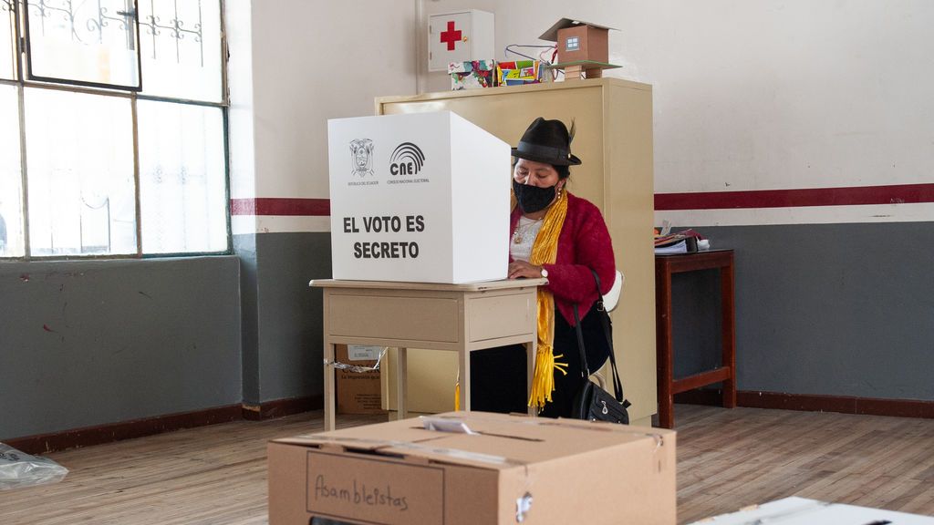 El recuento rápido del CNE anticipa segunda vuelta electoral en Ecuador y confirma la victoria de Arauz El recuento rápido del CNE anticipa segunda vuelta electoral en Ecuador y confirma la victoria de Arauz