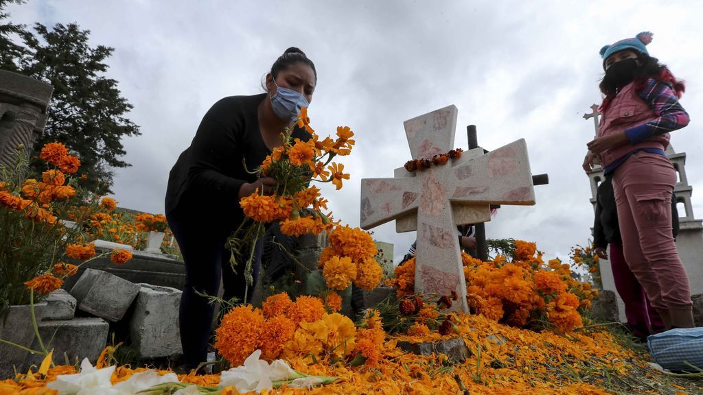 México supera las 166.000 muertes por COVID-19 México supera las 166.000 muertes por COVID-19