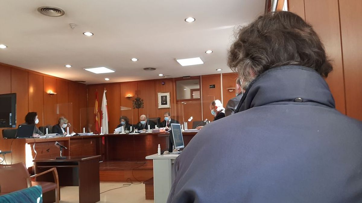 Dos años de prisión por acosar a su expareja con 500 mensajes de WhatsApp en dos meses Dos años de prisión por acosar a su expareja con 500 mensajes de WhatsApp en dos meses