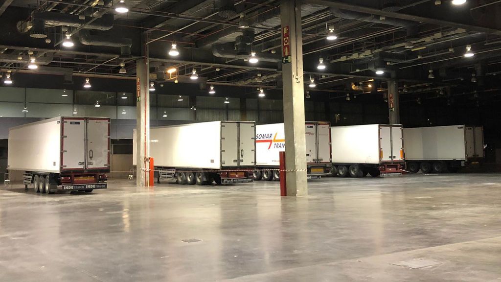 Llegan los primeros camiones cargados de residuos sanitarios a Feria Valencia Llegan los primeros camiones cargados de residuos sanitarios a Feria Valencia
