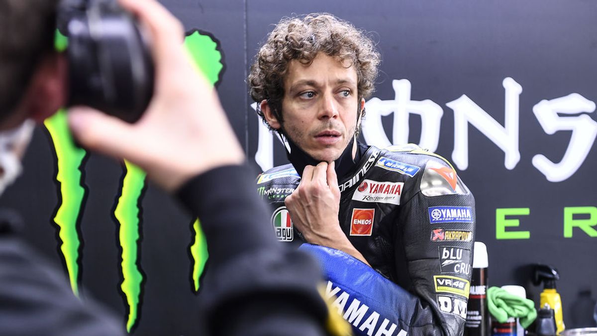 Valentino Rossi no olvida que Marc Márquez le tirase de la moto en 2015: "Es imperdonable" Valentino Rossi no olvida que Marc Márquez le tirase de la moto en 2015: "Es imperdonable"