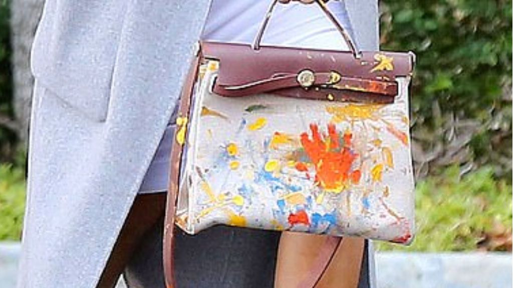 Bolso diseñado por su hija North