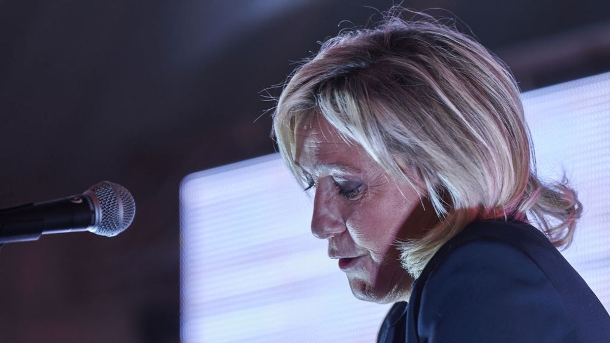 Marine Le Pen, en el banquillo por difundir imágenes de ejecuciones del Daesh Marine Le Pen, en el banquillo por difundir imágenes de ejecuciones del Daesh