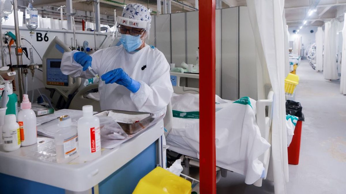 España mantiene a la baja los contagios de coronavirus España mantiene a la baja los contagios de coronavirus
