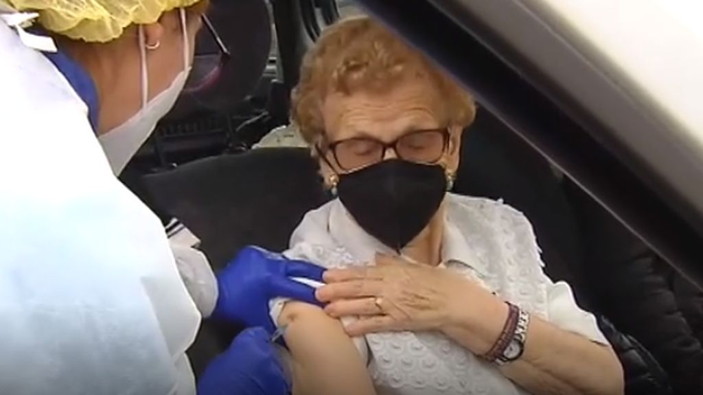 Vacunas en el coche para mayores de 80 años
