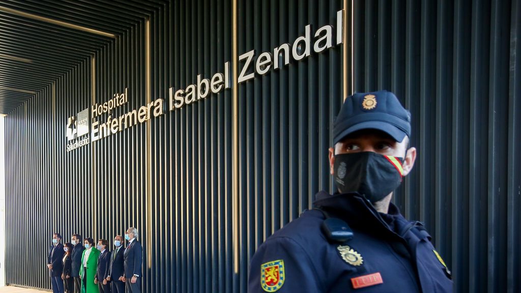 Ayuso ofrece ahora el hospital Zendal para las vacunaciones masivas Ayuso ofrece ahora el hospital Zendal para las vacunaciones masivas