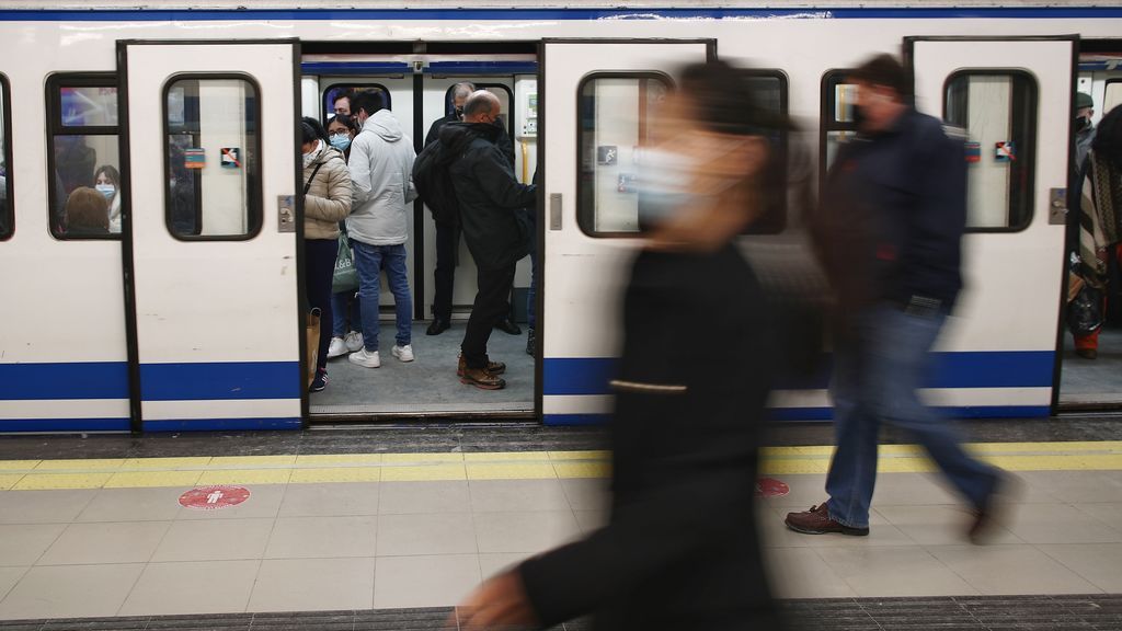 El transporte público acusa la pandemia: 2.300 millones de viajes menos en 2020 El transporte público acusa la pandemia: 2.300 millones de viajes menos en 2020