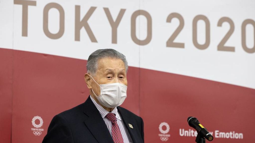 Dimite el presidente del Comité Olímpico de Tokio tras hacer comentarios sexistas: "Si aumentamos el número de mujeres tenemos que regular el turno de palabra" Dimite el presidente del Comité Olímpico de Tokio tras hacer comentarios sexistas: "Si aumentamos el número de mujeres tenemos que regular el turno de palabra"