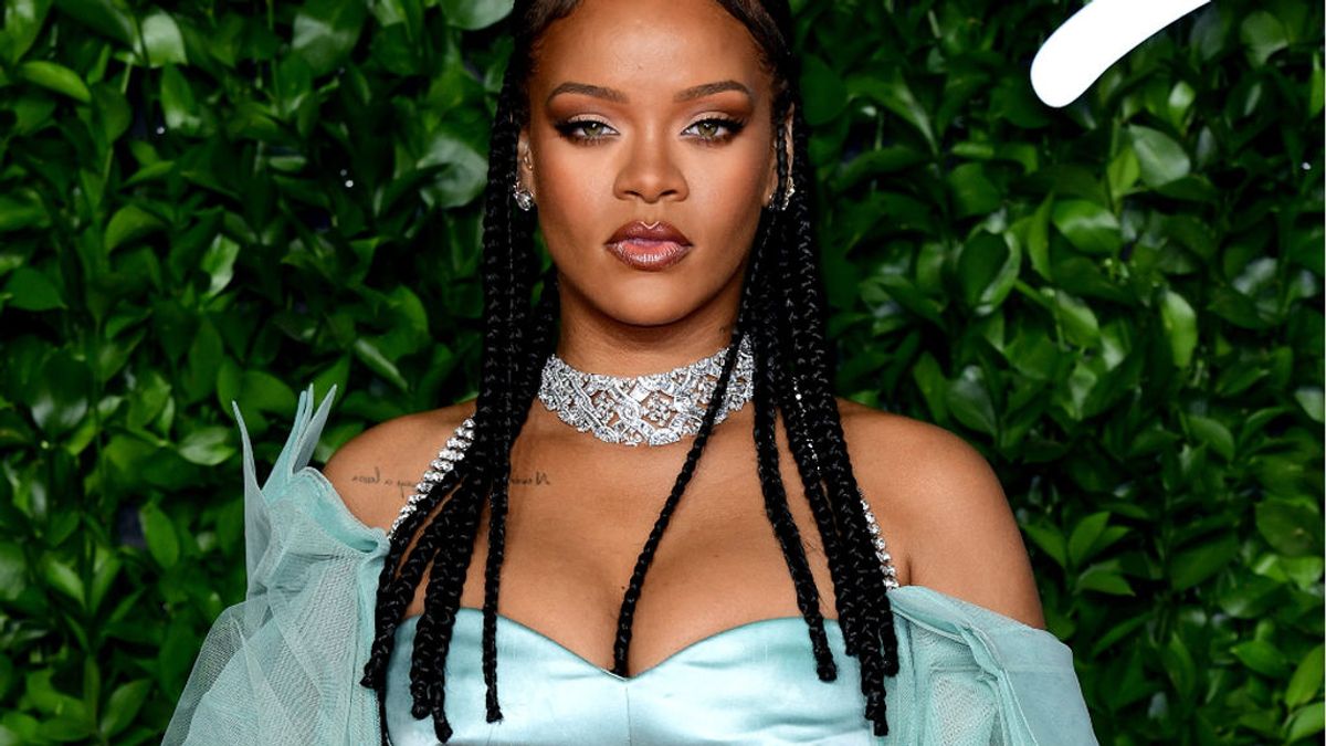 Rihanna y Louis Vuitton 'aparcan' temporalmente la firma de moda Fenty y se centrarán en la lencería y cosméticos Rihanna y Louis Vuitton 'aparcan' temporalmente la firma de moda Fenty y se centrarán en la lencería y cosméticos