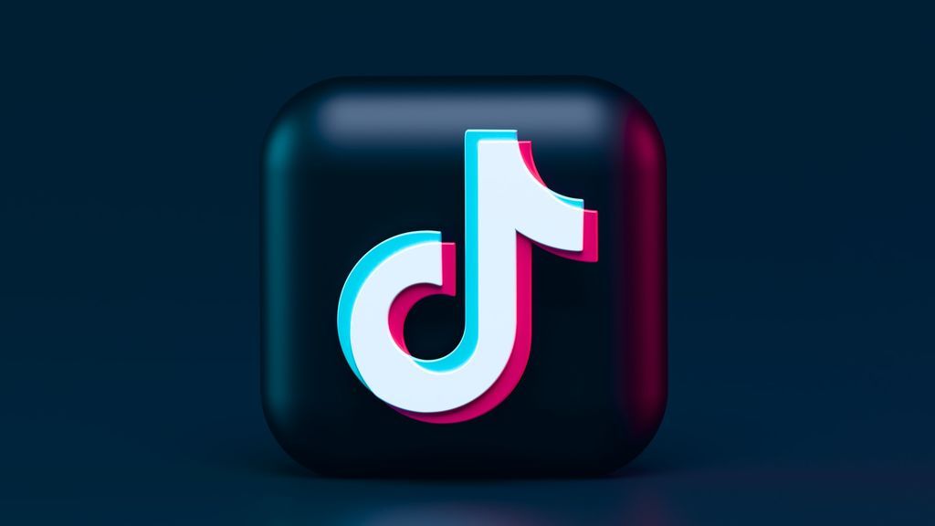 Con la galería de tu móvil nunca se te acabará el contenido para TikTok. Cómo subir videos grabados con anterioridad a la app