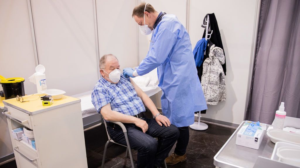 Alemania confirma más de 500 muertos por coronavirus y supera el umbral de los 64.000 fallecidos Alemania confirma más de 500 muertos por coronavirus y supera el umbral de los 64.000 fallecidos