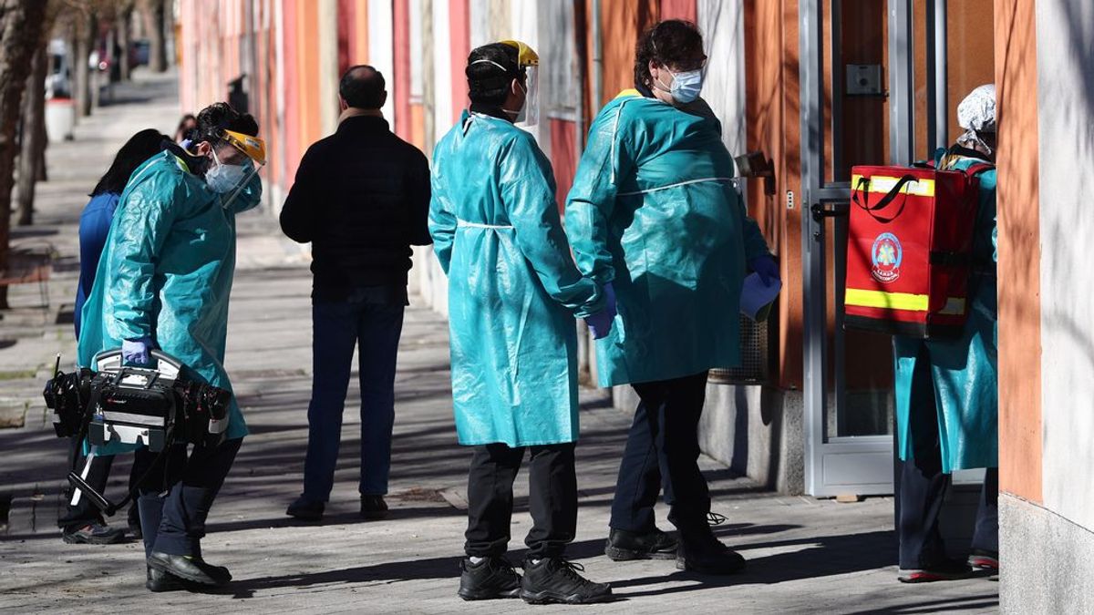 Madrid baja a 2.555 casos y registra 54 muertos por coronavirus Madrid baja a 2.555 casos y registra 54 muertos por coronavirus