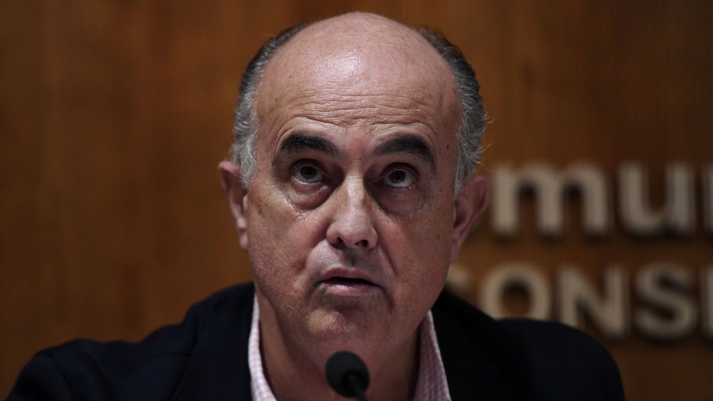Madrid exige mayor control en Barajas: "¿Vamos a esperar que sigan llegando mutantes y la vacuna no valga?" Madrid exige mayor control en Barajas: "¿Vamos a esperar que sigan llegando mutantes y la vacuna no valga?"
