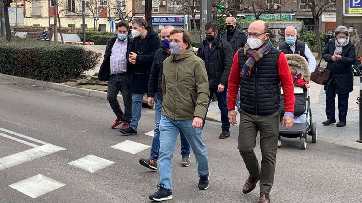 Almeida, sobre las fiestas ilegales en Madrid: "Porque tú te tomes una copa no tiene que morir una persona" Almeida, sobre las fiestas ilegales en Madrid: "Porque tú te tomes una copa no tiene que morir una persona"