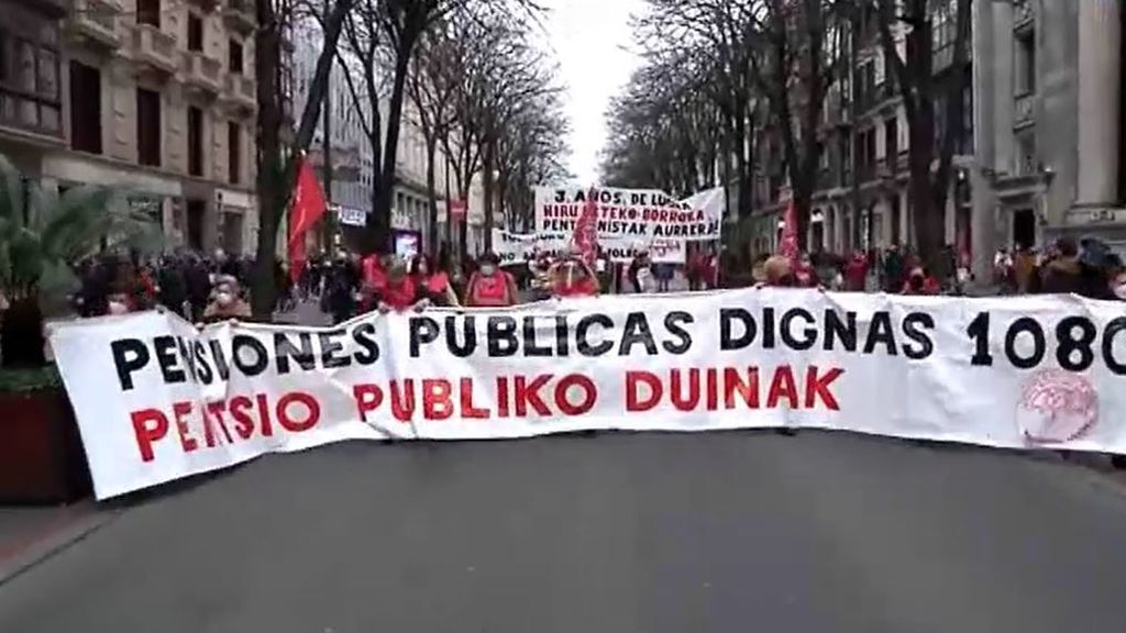 Pensionistas de Bilbao salen a la calle en defensa de unas pensiones públicas dignas y justas
