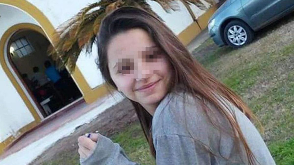 Los desgarradores mensajes que envió una joven de 19 años antes de ser asesinada por su novio: "No doy más"