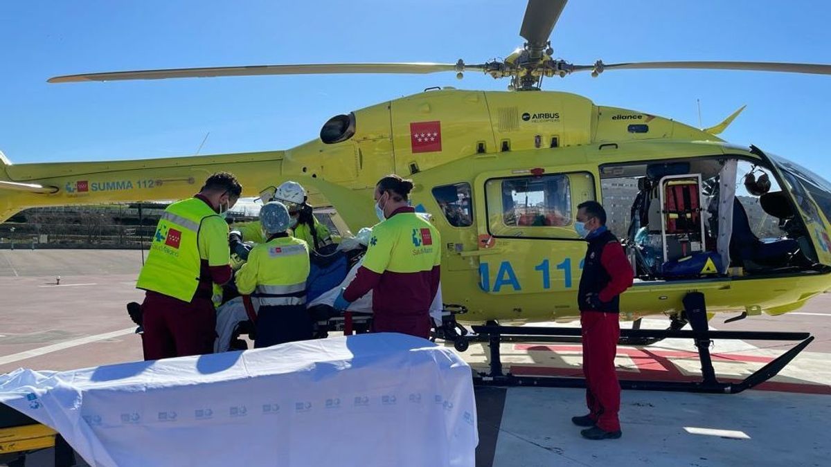 Herido grave un montañero tras clavarse un piolet en el pecho a causa de la caída de una ladera de hielo Herido grave un montañero tras clavarse un piolet en el pecho a causa de la caída de una ladera de hielo