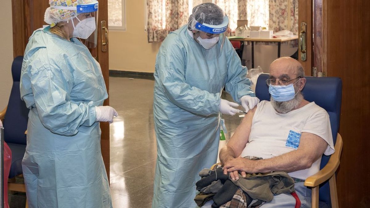 Cantabria termina la vacunación en residencias, que empiezan la vuelta a la "vida normal" Cantabria termina la vacunación en residencias, que empiezan la vuelta a la "vida normal"