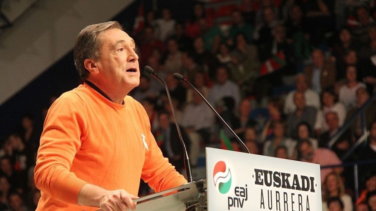 Muere el ex diputado general de Álava Xabier Agirre a los 69 años de edad Muere el ex diputado general de Álava Xabier Agirre a los 69 años de edad