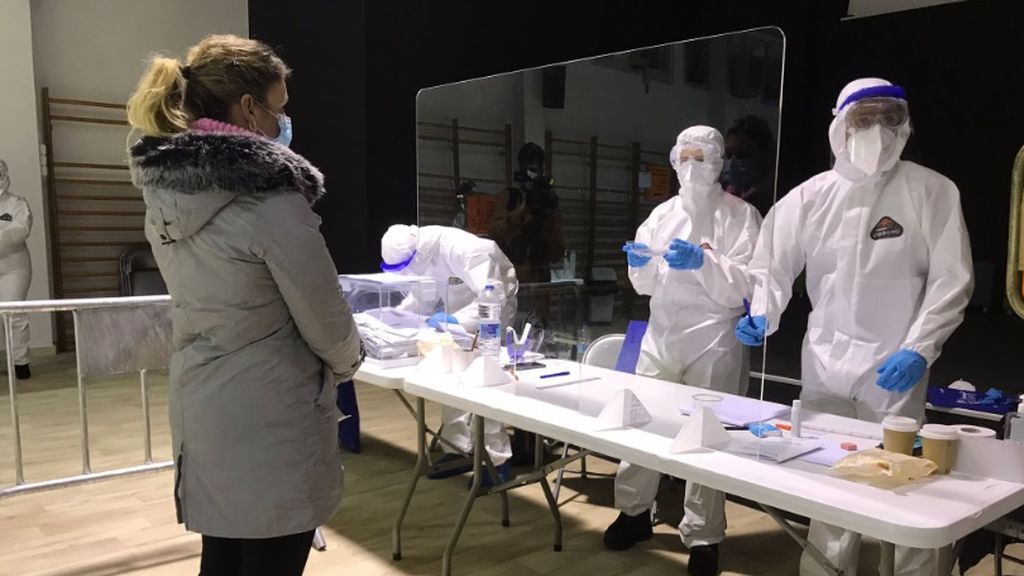 los colegios se preparan para recibir el voto de las personas contagiadas por la covid19