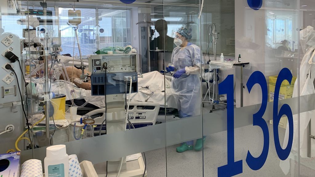 UCI del Hospital Clínico de Málaga UCI del Hospital Clínico de Málaga