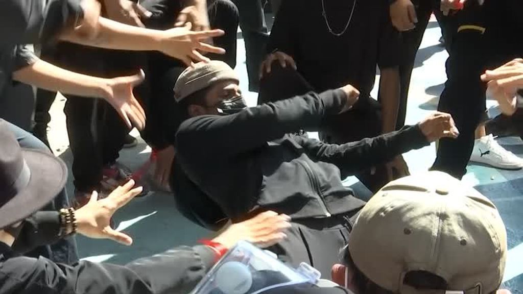 'Break Dance' para protestar contra el golpe militar en Birmania