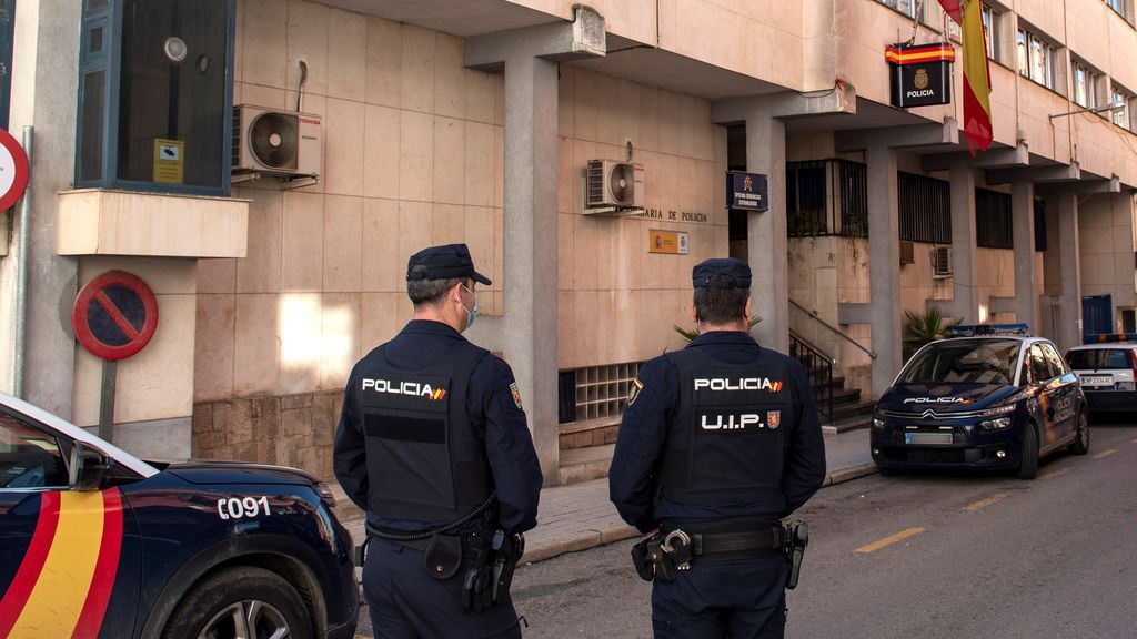 Los policías de Linares que golpearon a un hombre y su hija de 14 años: acusados de lesiones agravadas