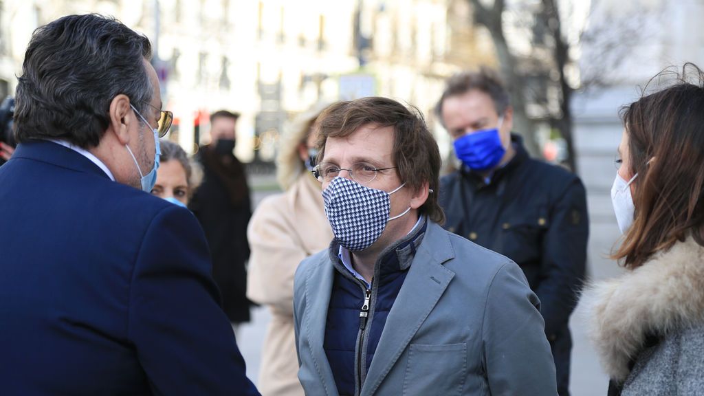 Almeida tras el "mal resultado" del PP en la elecciones catalanas: "No caben tres marcas en el centro derecha" Almeida tras el "mal resultado" del PP en la elecciones catalanas: "No caben tres marcas en el centro derecha"