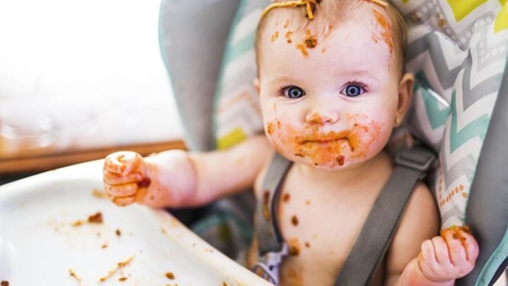 Gracias al BLW el bebé autorregula lo que come.