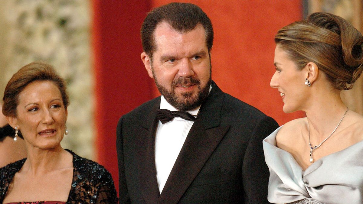Jesús Ortiz, padre de la reina Letizia, se jubila: "Necesito un poco más de tiempo para mi familia y mis cosas" Jesús Ortiz, padre de la reina Letizia, se jubila: "Necesito un poco más de tiempo para mi familia y mis cosas"