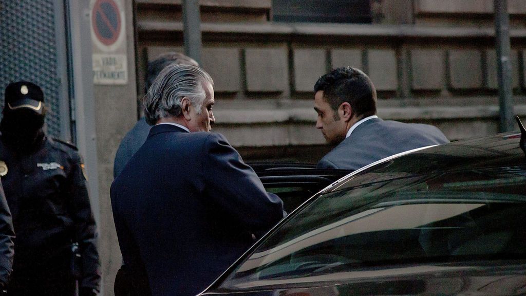 Bárcenas le dice al juez de Kitchen, que le robaron la grabación de Rajoy destruyendo la contabilidad b en la trituradora Bárcenas le dice al juez de Kitchen, que le robaron la grabación de Rajoy destruyendo la contabilidad b en la trituradora