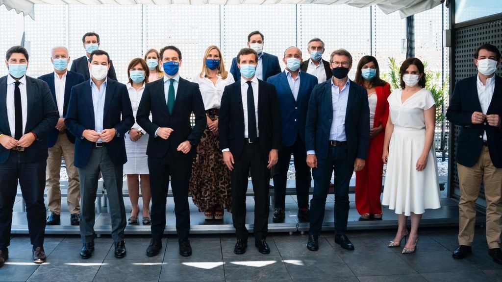 Pablo Casado con sus dirigentes territoriales tras una reunión del Comité Ejecutivo Nacional Pablo Casado con sus dirigentes territoriales tras una reunión del Comité Ejecutivo Nacional