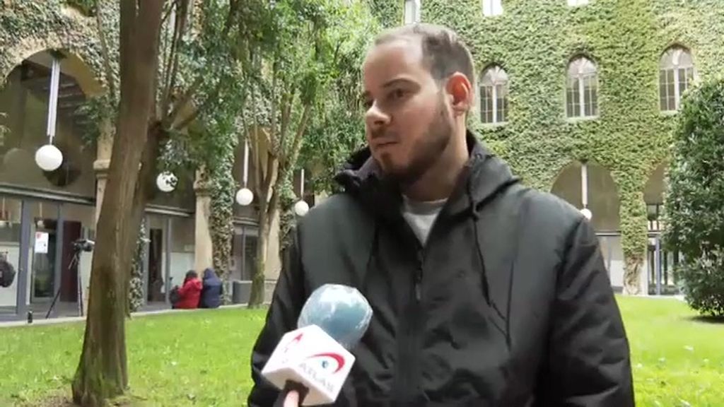 El rapero Hasel se encierra en la Universidad de Lleida