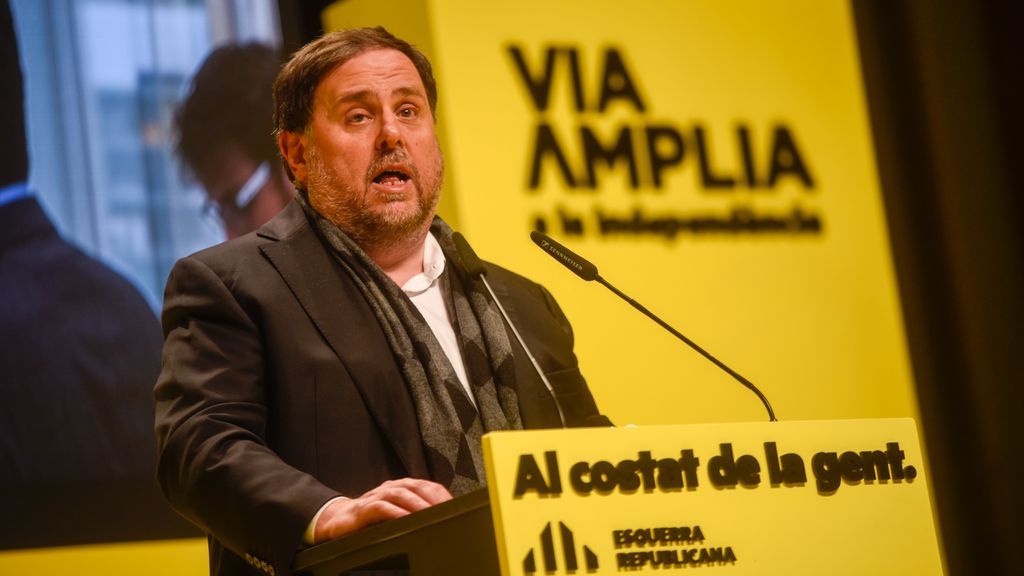 Junqueras enfría las expectativas de Illa de pactar con ERC: "Es imposible. Somos antagónicos" Junqueras enfría las expectativas de Illa de pactar con ERC: "Es imposible. Somos antagónicos"